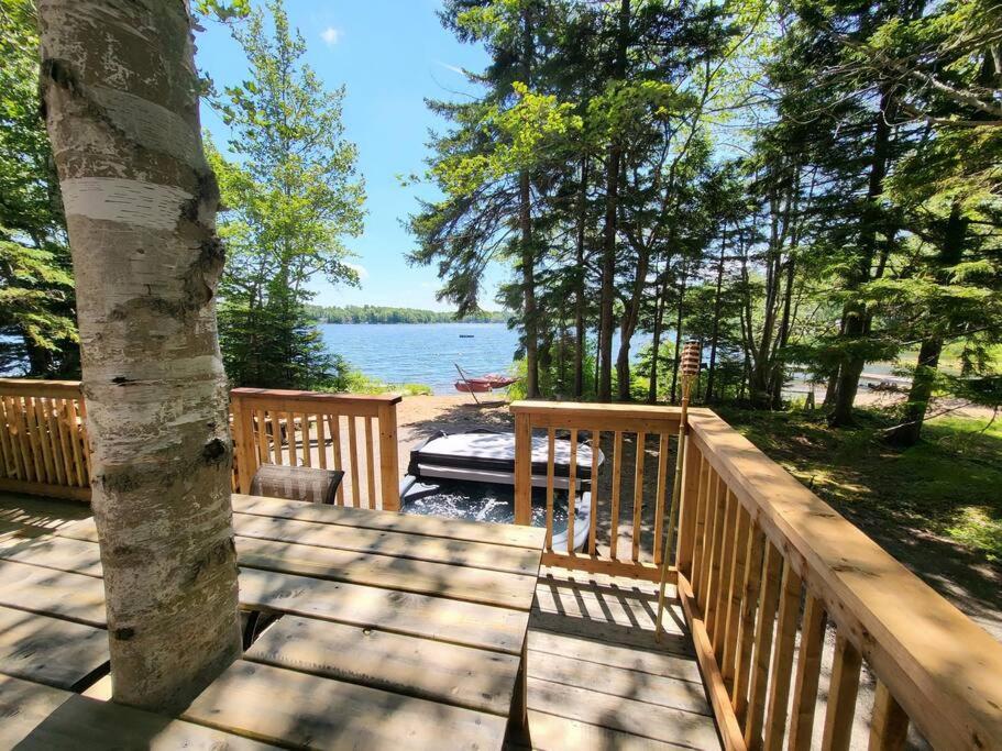 Leland'S Lakehouse Wolfville Exterior foto